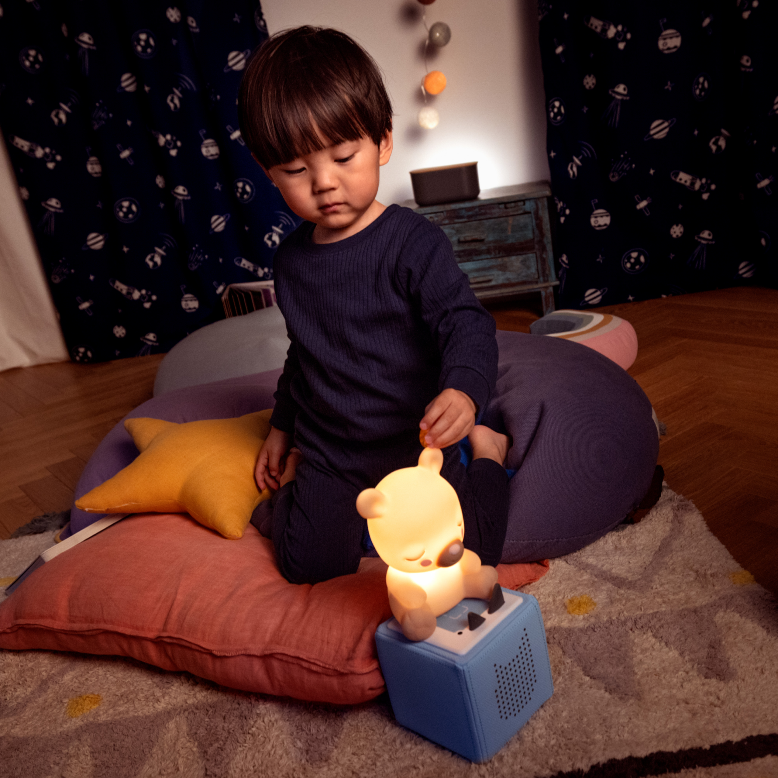 Sleepy Friends: Sleepy Bear Night Light Tonie - FAO Schwarz
