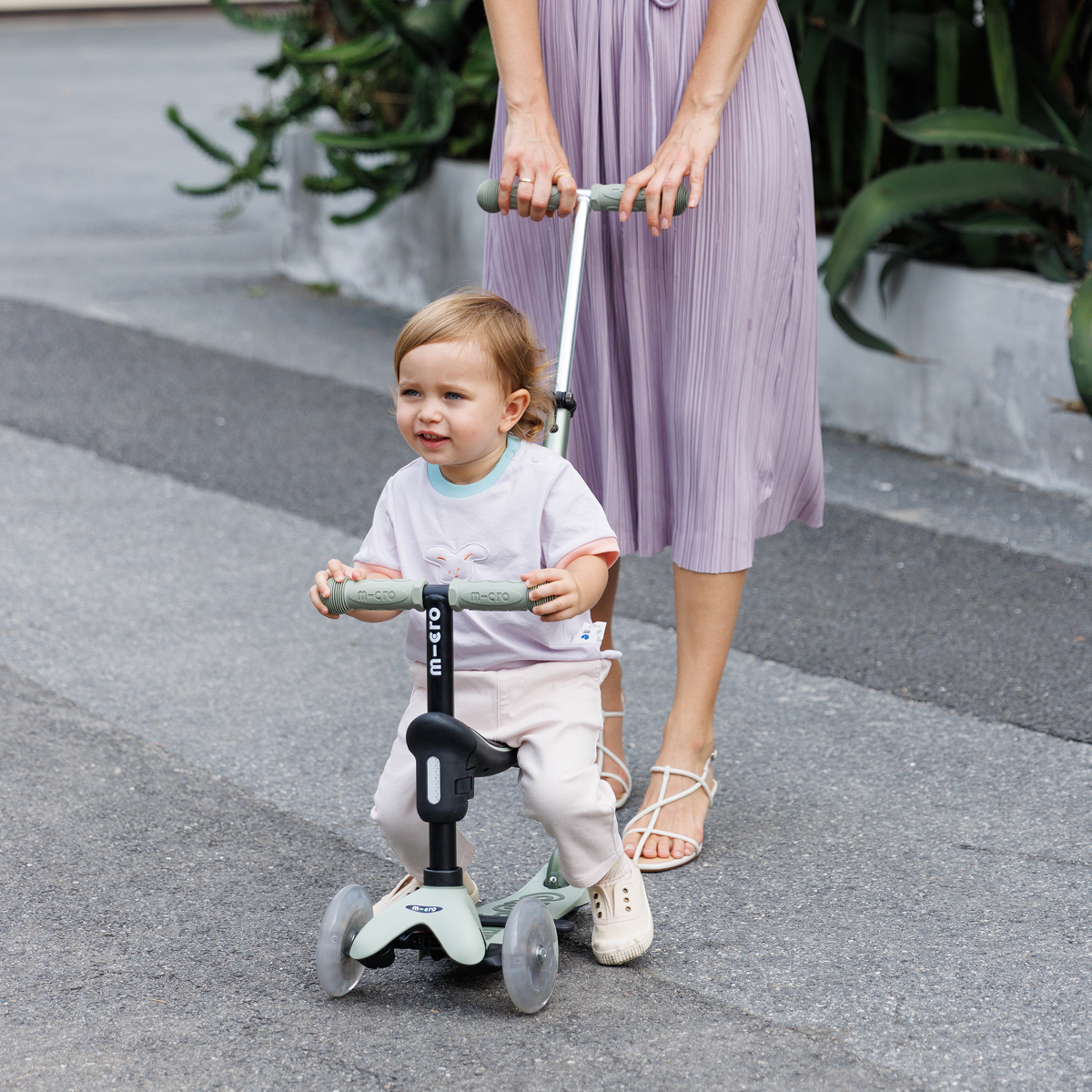 Mini Deluxe Rock & Go LED Scooter - FAO Schwarz