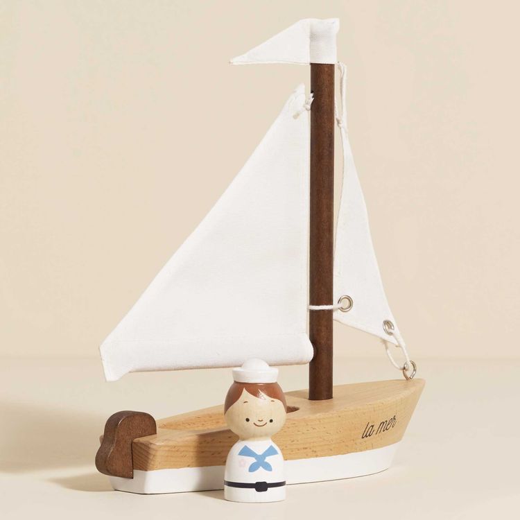 Wooden Sailing Boat & Captain - FAO Schwarz