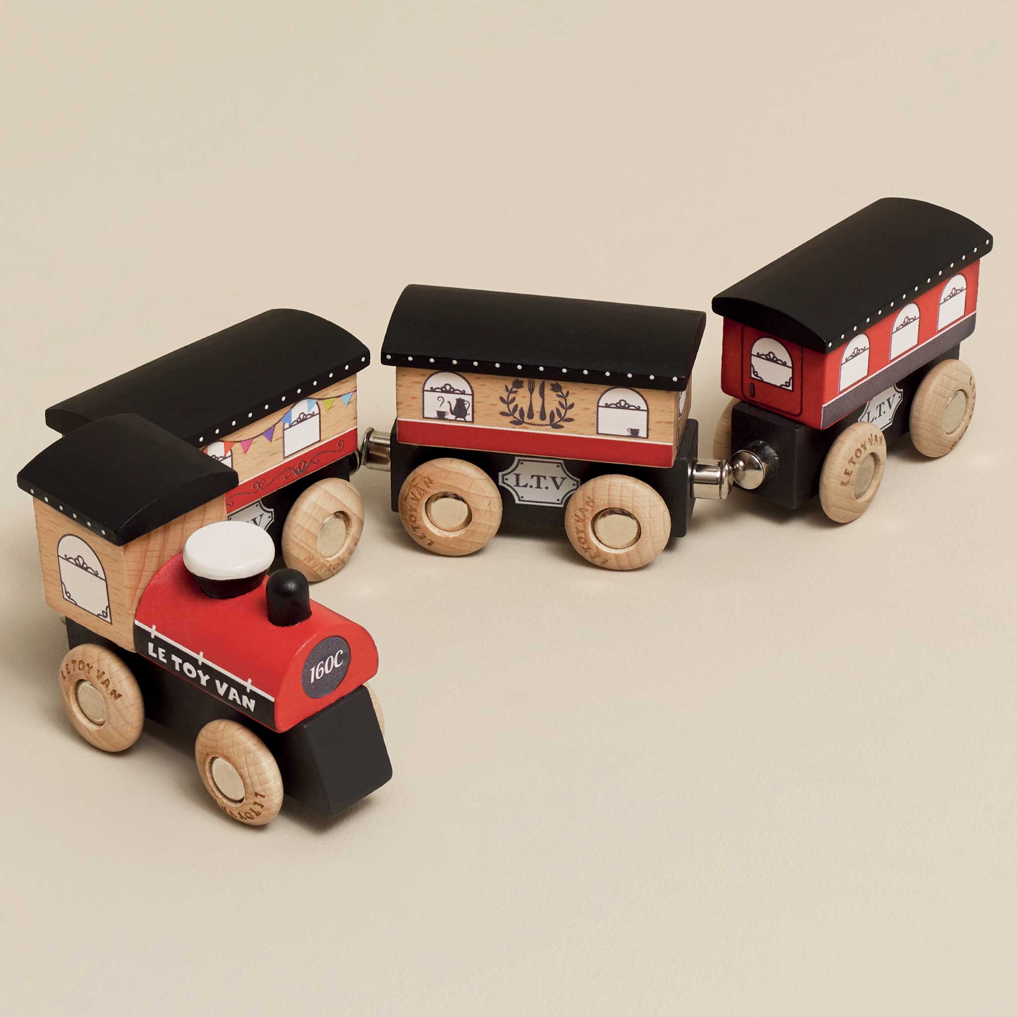 Royal Express Train & Carriages - FAO Schwarz