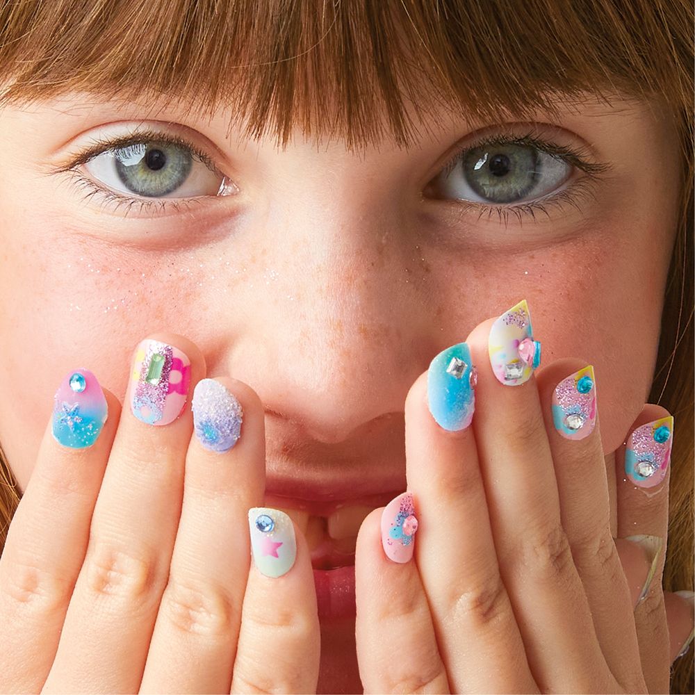 Glitz & Glam Nail Studio Custom Press-On Nail Kit - FAO Schwarz