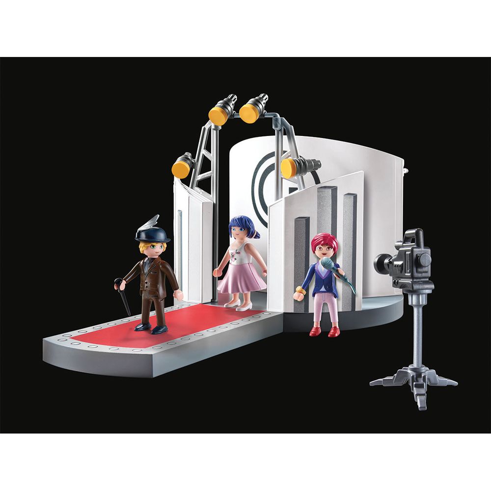 Miraculous: Fashion Show in Paris Playset - FAO Schwarz