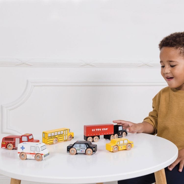 New York Wood Toy Car Set – 7 Piece - FAO Schwarz